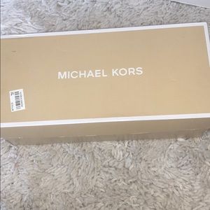 Micheal Kors flats